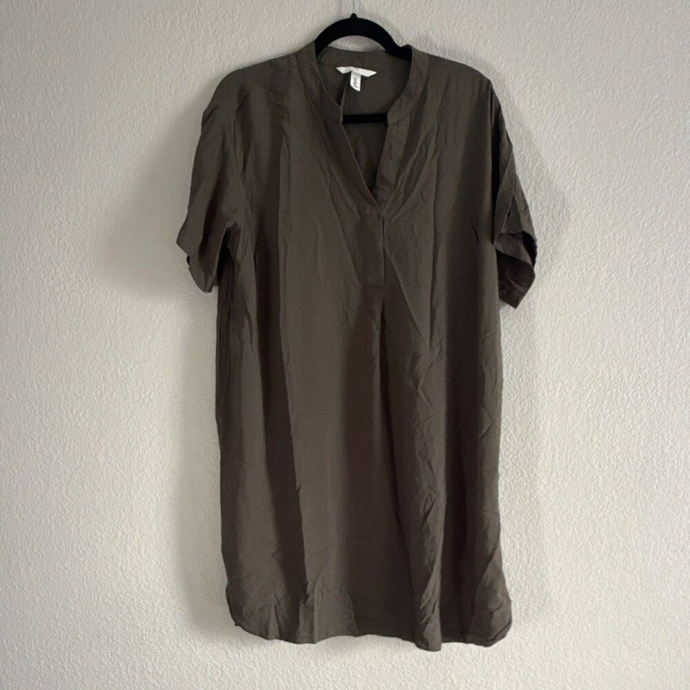 H&M Women's dark green Solid V-Neck Short Sleeve Short Dress Viscose Size L